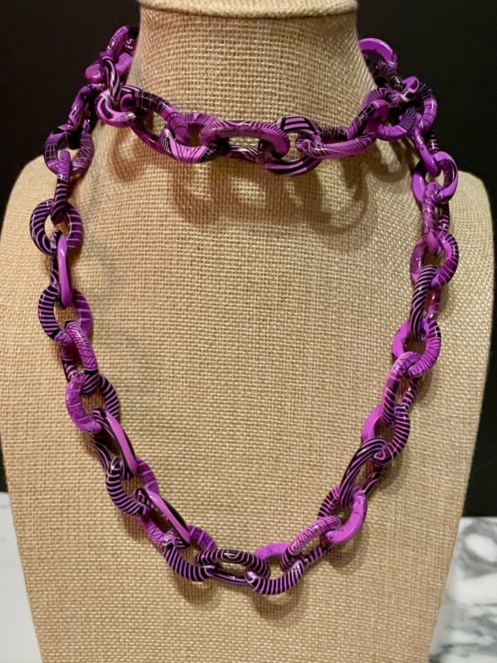 Bold Purple Link Necklace Enamel over Metal - Picture 4 of 4